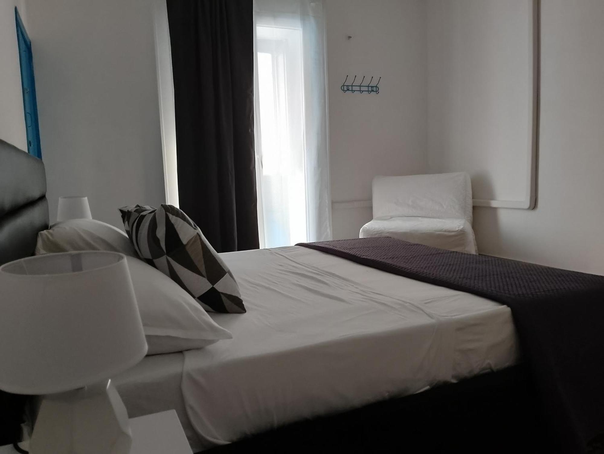 Amira Apartments Trapani Zimmer foto